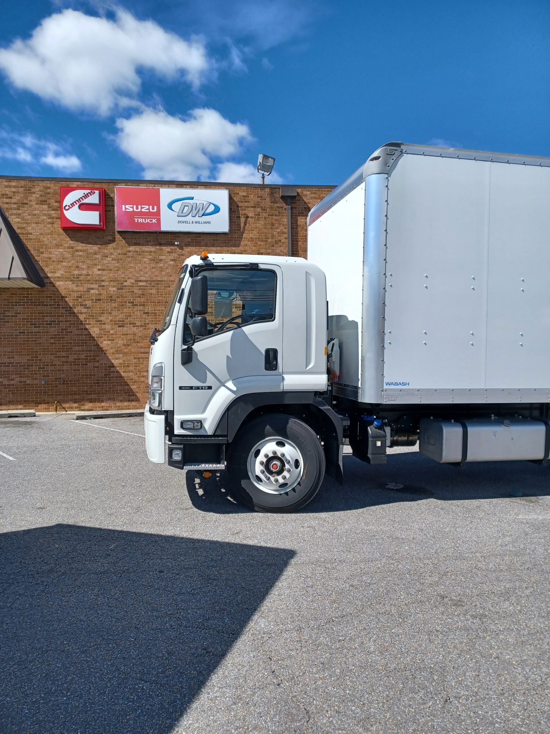 2024 Isuzu FTR Dovell & Williams