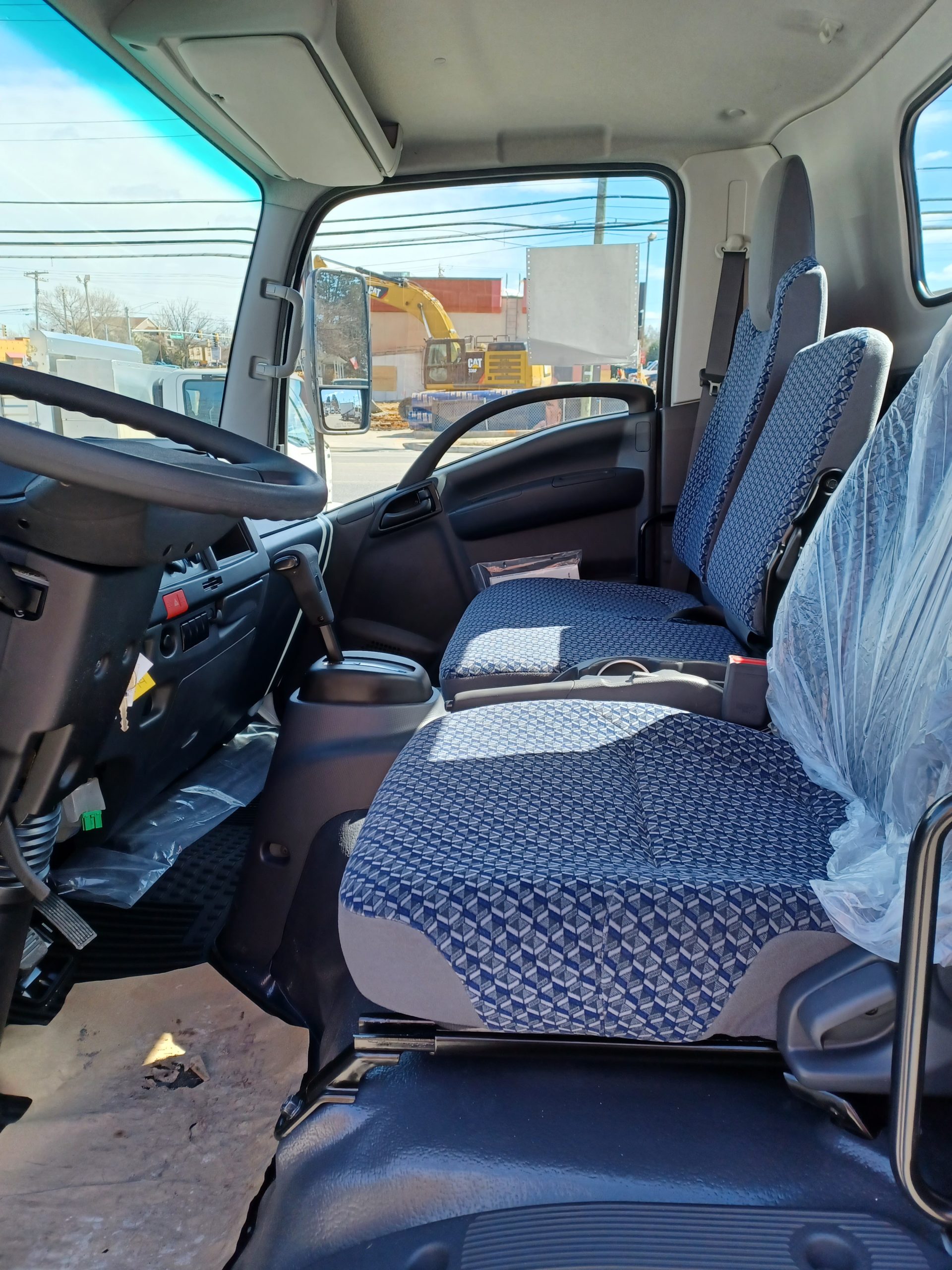 New 2024 Isuzu NPR-HD - photo 2