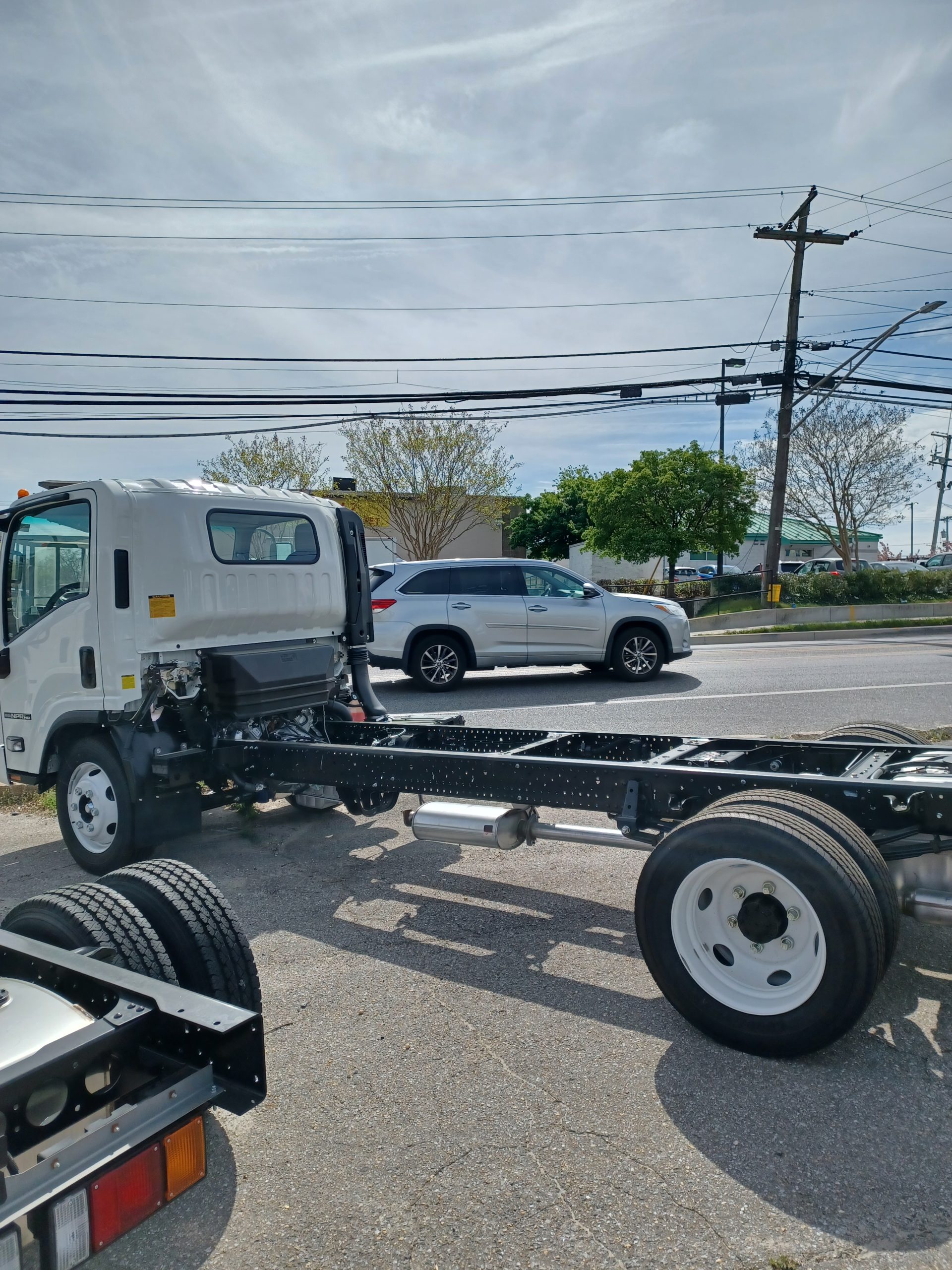 New 2024 Isuzu NPR-HD - photo 2