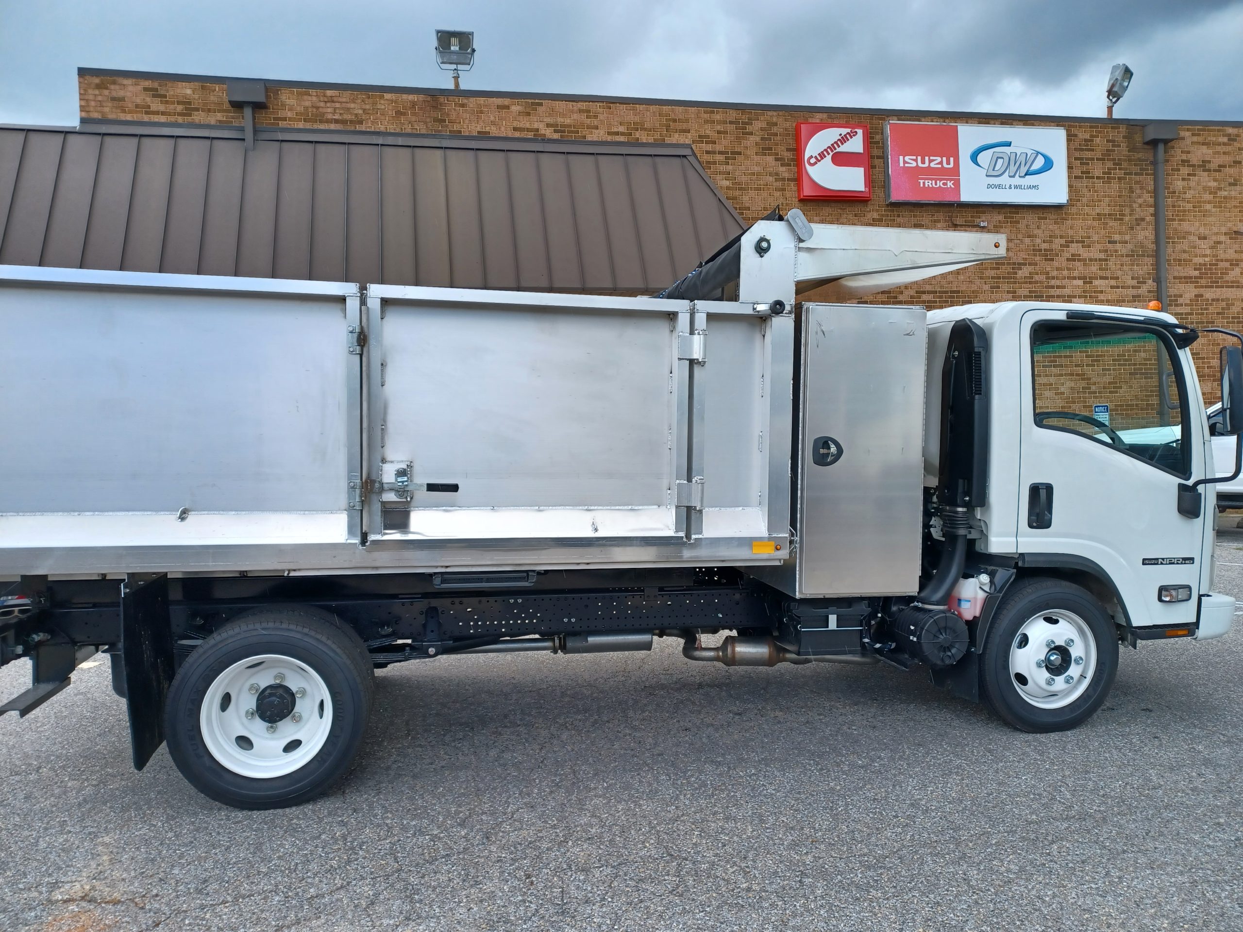 New 2024 Isuzu NPR-HD - photo 5