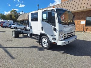 2025 ISUZU CREW CAB GAS SEATS 7 20251022_115308-150x150